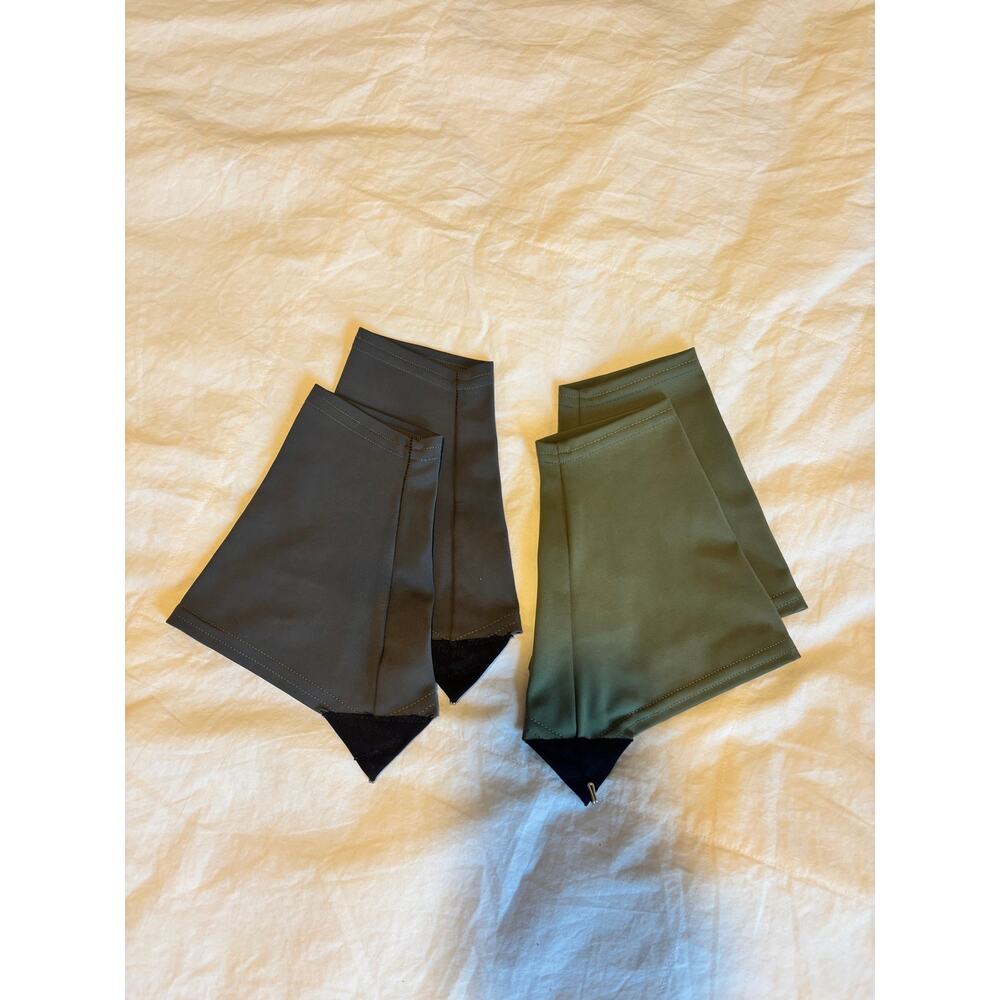 Dirty Girl Gaiters Size Medium - Picture 2 of 3